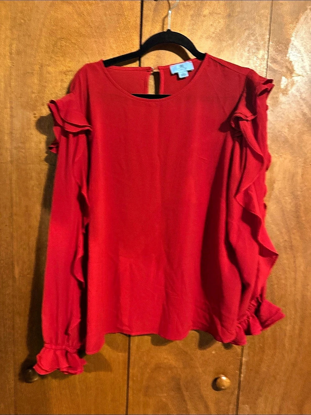 CeCe Ruffle Sleeve Blouse in Red Size 2X Like New